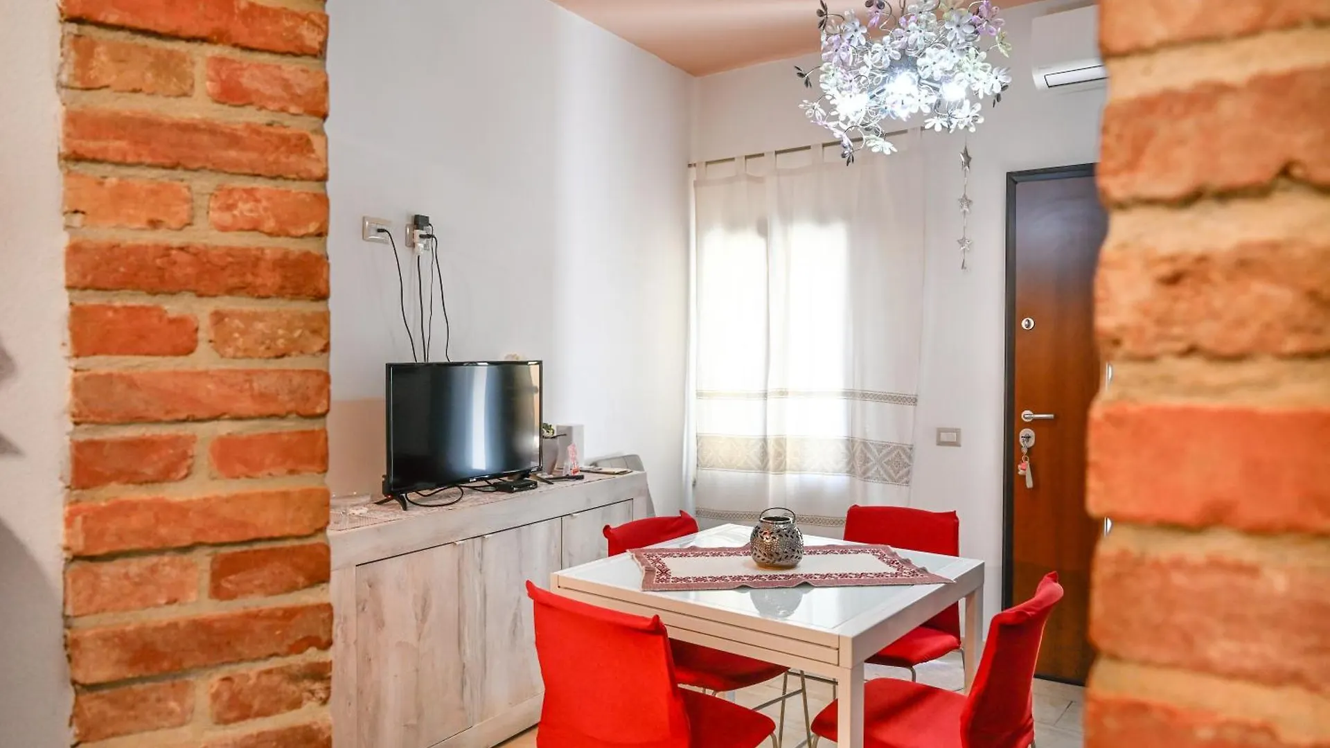 Le Antiche Mura Iglesias 0*,